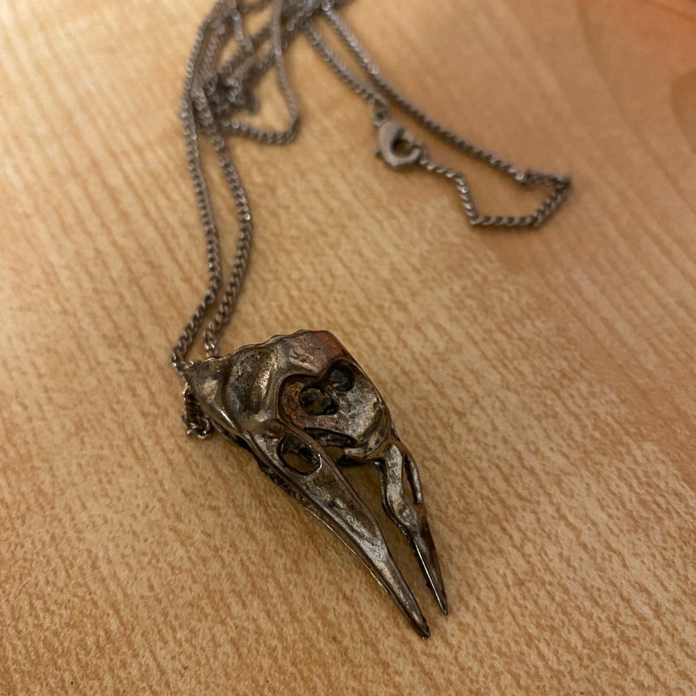 Bird skull pendant necklace